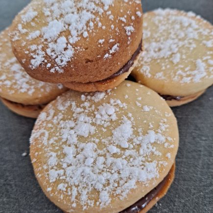 biscuits fourrés chocolat noisette
