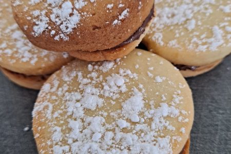 biscuits fourrés à la pate à tartiner