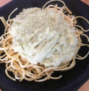 Spaghetti à la crème de feuilles de chou-fleur