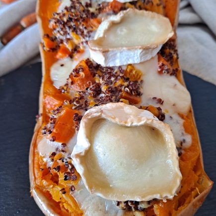 Butternut farcie quinoa, carottes et fromage de chèvre