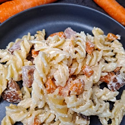pates aux carottes et à la saucisse de Morteau
