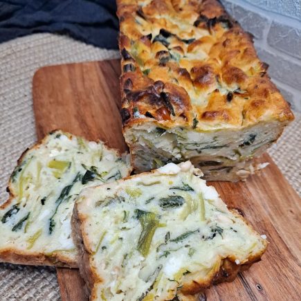 Terrine de poireaux à la brousse et aux pignons