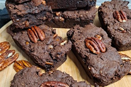 Mini brownie à la patate douce, aux noix de pécan et au chocolat