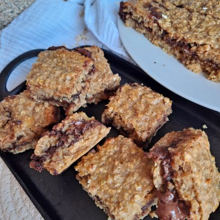 Carrés banane chocolat cacahuète