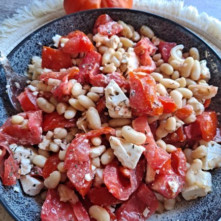 Salade de haricots blancs, tomates et feta