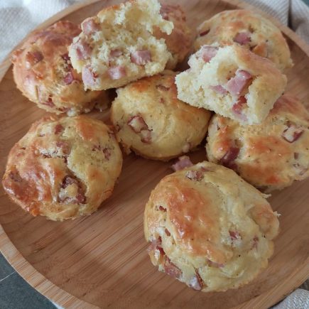 muffin à la saucisse fumée et à l'emmental